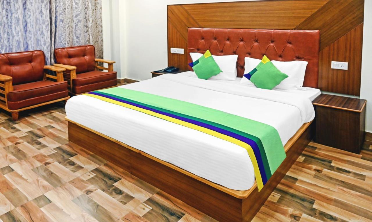 Treebo Dev With Valley View, Mall Road Manali  Exterior photo