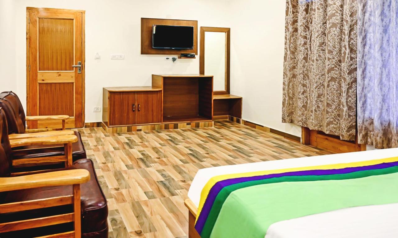 Treebo Dev With Valley View, Mall Road Manali  Exterior photo