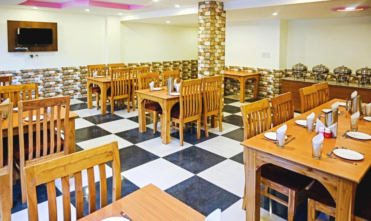 Treebo Dev With Valley View, Mall Road Manali  Exterior photo
