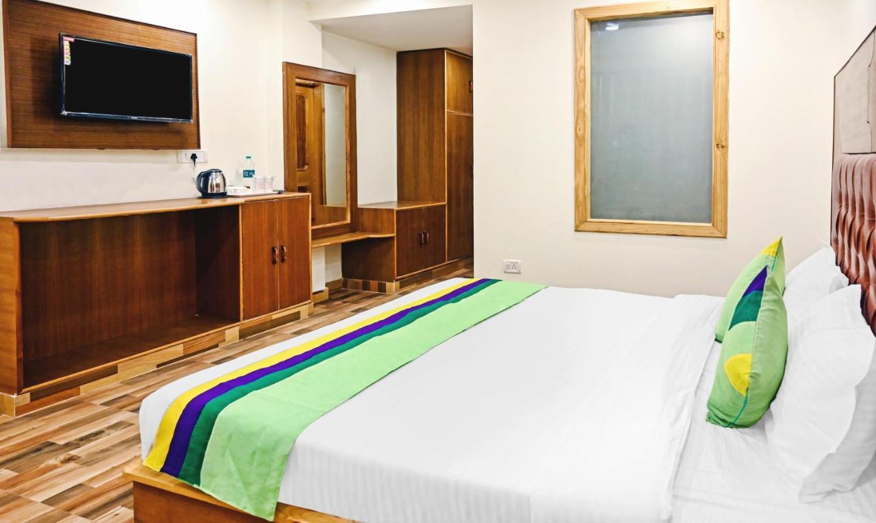Treebo Dev With Valley View, Mall Road Manali  Exterior photo